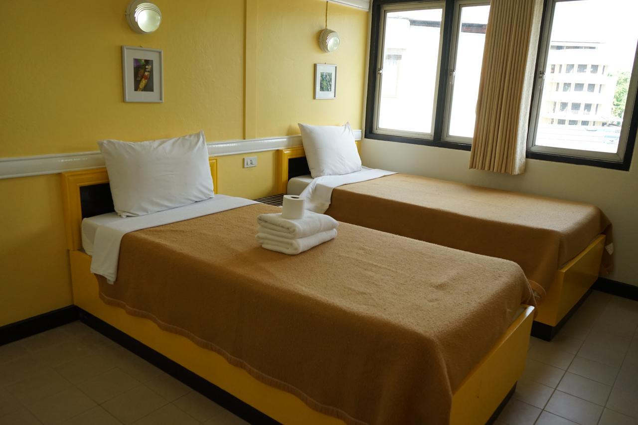 Yes Kaosan Hotel Банкок Екстериор снимка