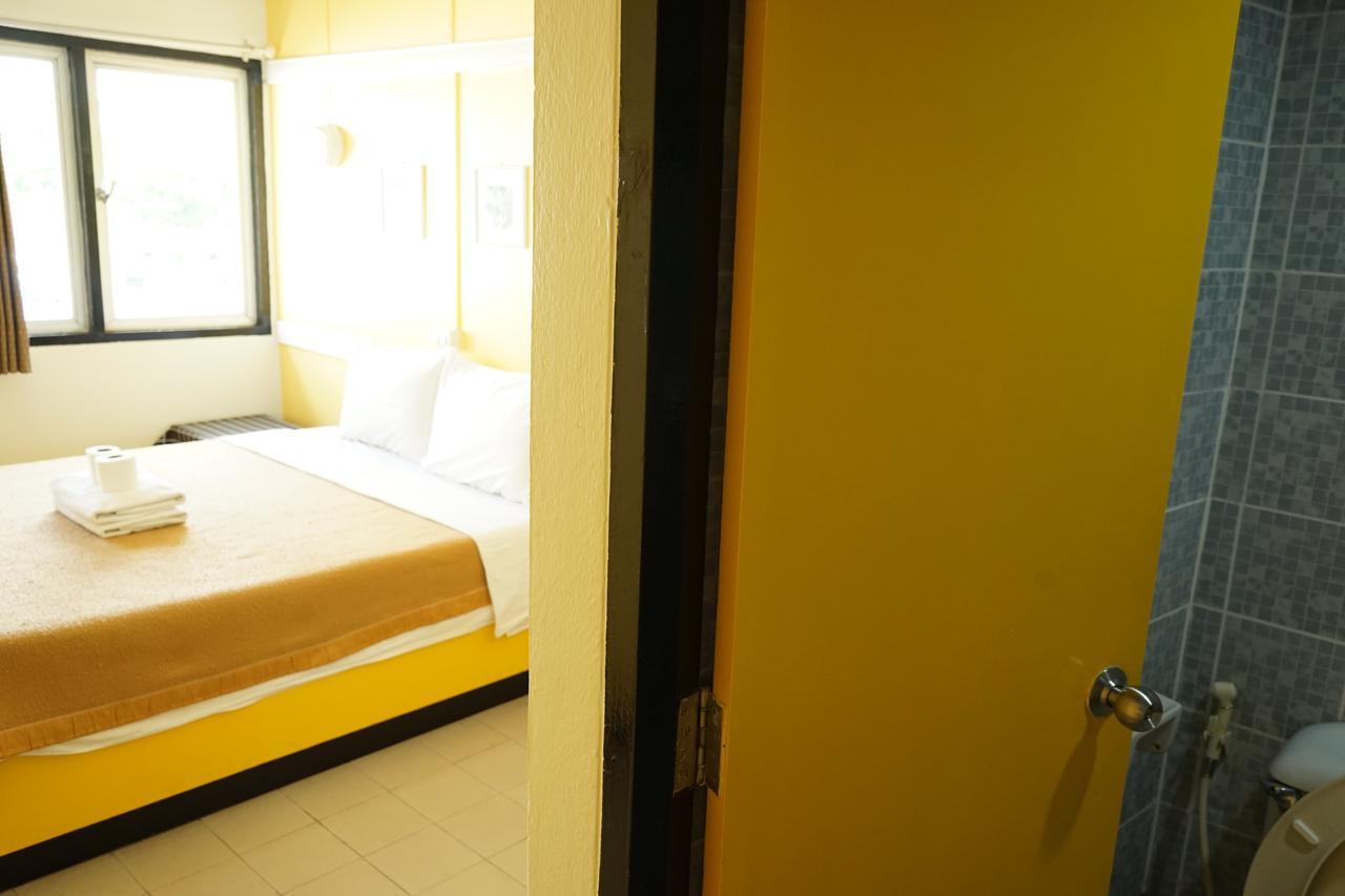 Yes Kaosan Hotel Банкок Екстериор снимка